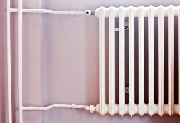 радиаторный элемент тепловой энергии дома
 - Фото, изображение