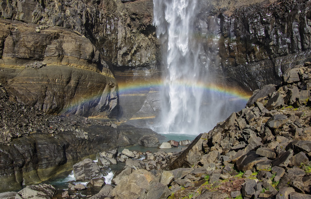 Hengifoss є другою найвищий водоспад на Ісландії. Найбільш s - Фото, зображення