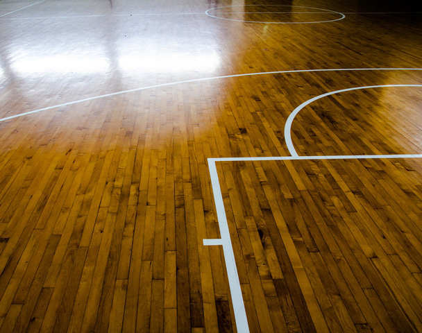 Basketballplatz mit Holzboden - Foto, Bild