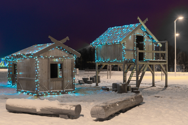 cabanas de madeira com luzes LED
 - Foto, Imagem