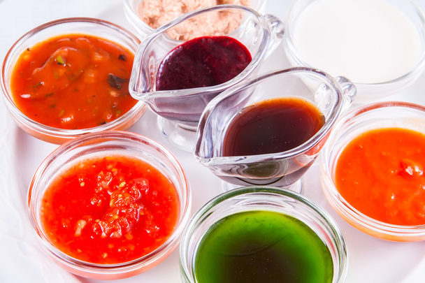Diferentes tipos de salsas
 - Foto, imagen