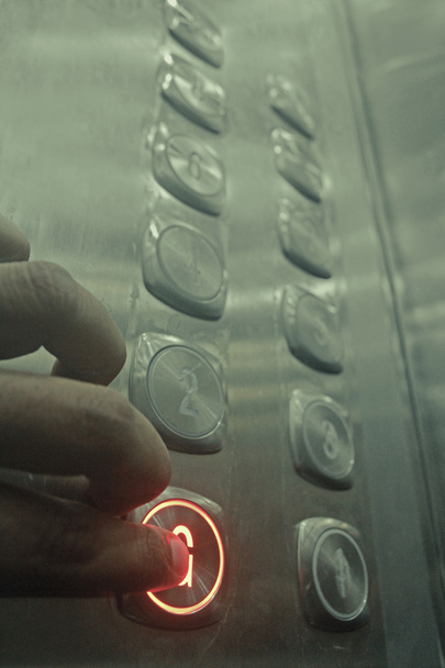 Numerowane przyciski w windzie lub windzie - Zdjęcie, obraz