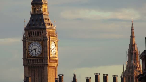 Le Big Ben à Londres
 - Séquence, vidéo