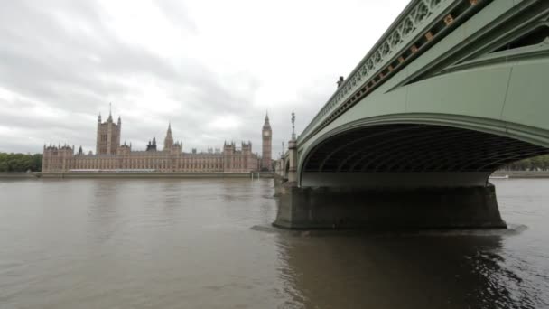 Big Ben ja Westminster Abbey
 - Materiaali, video