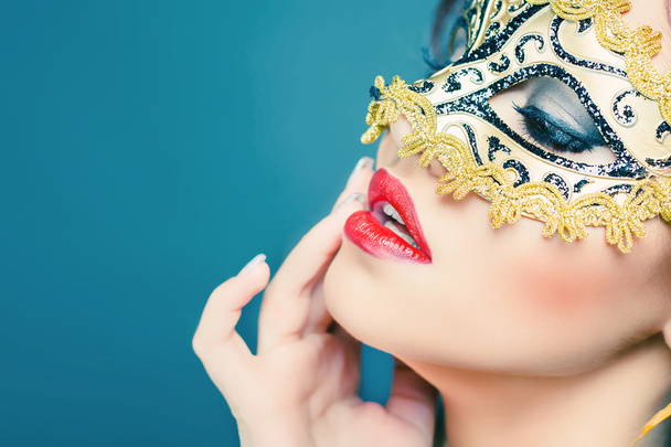 Sexy woman with carnival mask - Zdjęcie, obraz