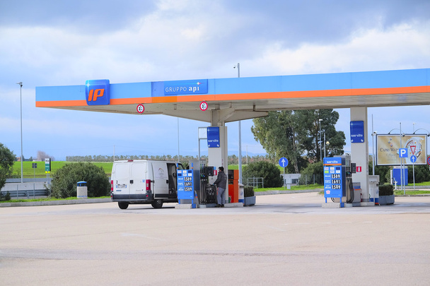 Petrol station on a highway in Italy - 写真・画像