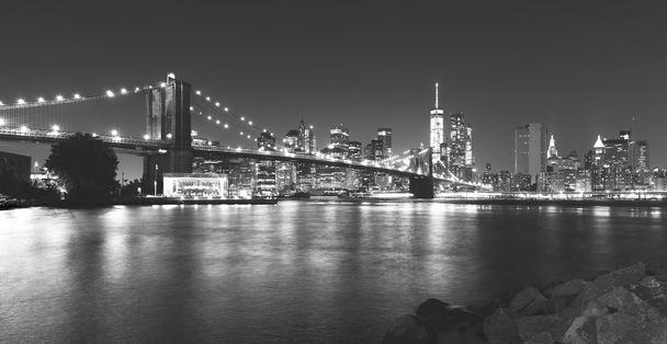 Black and white picture of New York at night. - Photo, Image