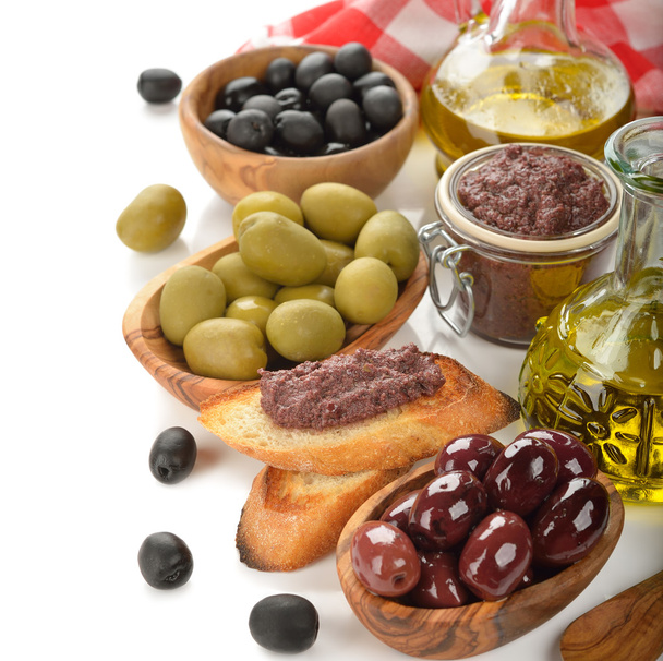 Olives and olive oil - Fotografie, Obrázek