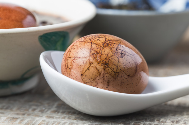 Tea eggs, eggs, food, tea, food, with shell, delicious, wood, ceramic bowl - Zdjęcie, obraz