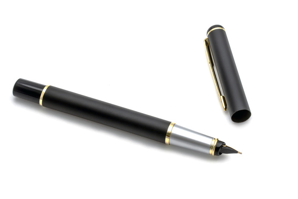 Черная ручка на белом
 - Фото, изображение