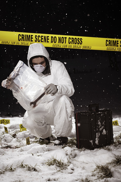 Working on crime scene in winter snow - Foto, Bild