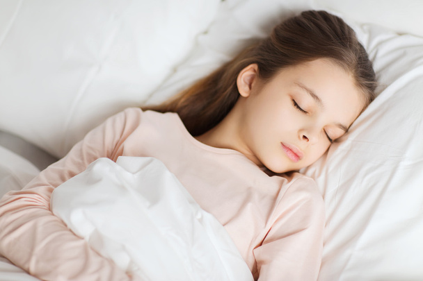 girl sleeping in bed at home - Valokuva, kuva