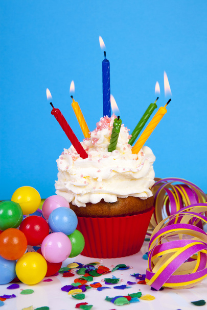 Birthday cupcake with lots of candles - Zdjęcie, obraz