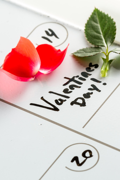 Giorno di San Valentino segnato su un calendario
  - Foto, immagini