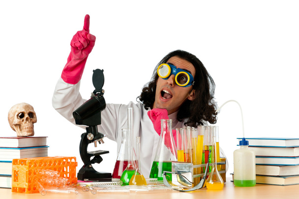 student werkt in de chemische lab - Foto, afbeelding