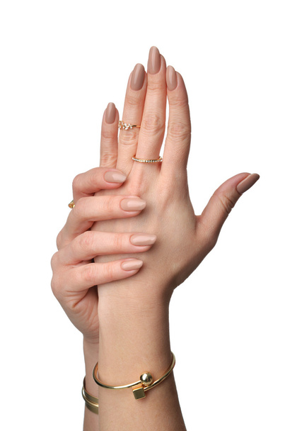 Όμορφη γυναίκα χέρια με γαλλικό μανικιούρ νύχια και μόδας Εβραίος - Φωτογραφία, εικόνα