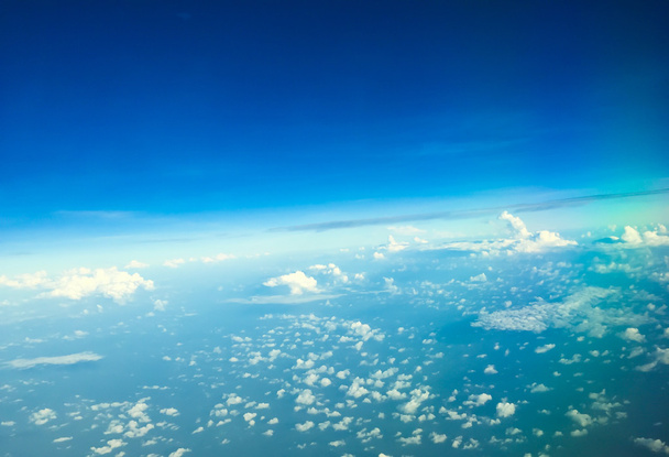 nube sopra il cielo blu
  - Foto, immagini