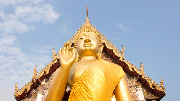 Giant Buddha, on pyhä oikeus kunnioitetaan
 - Valokuva, kuva