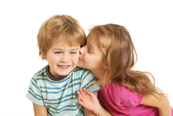 Menina beijando menino
 - Foto, Imagem