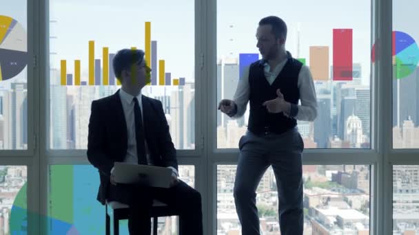 üzleti megbeszélésen résztvevő üzletemberek - Felvétel, videó