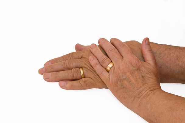 starší pár zobrazí snubní prsteny - Fotografie, Obrázek