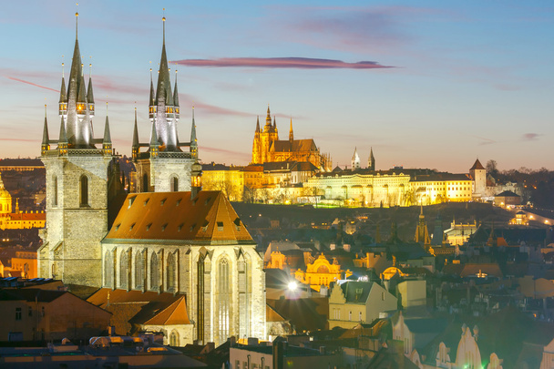 Prag. Blick auf die Stadt bei Sonnenuntergang. - Foto, Bild