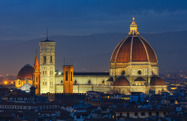 Nacht Florence bovenaanzicht (Italië). - Foto, afbeelding
