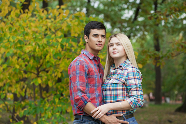 Portrait of attractive girl embracing her boyfriend - Foto, Bild