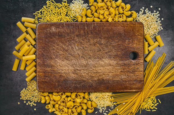 Set of pasta on a dark background - Fotografie, Obrázek