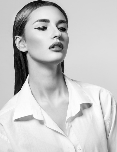 High fashion make up of young woman in white shirt. Red lips and - Valokuva, kuva