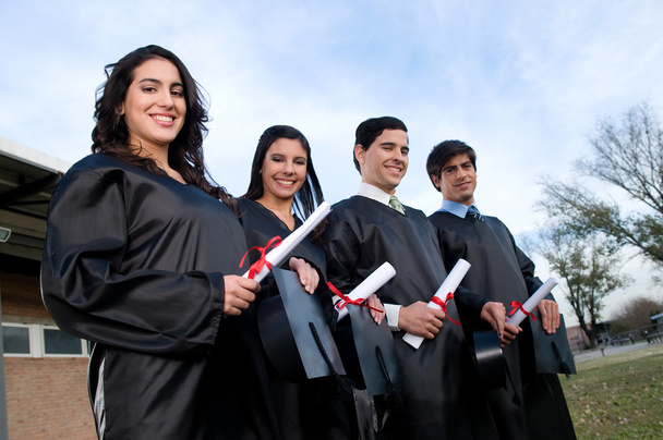 Studenci posiadający dyplomy - Zdjęcie, obraz