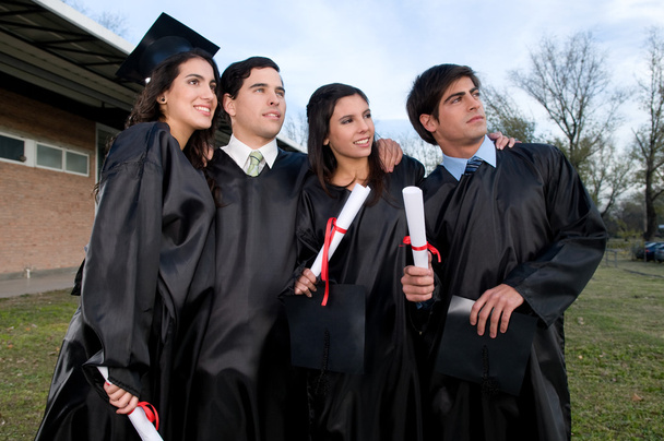 Studenten houden van hun diploma 's - Foto, afbeelding