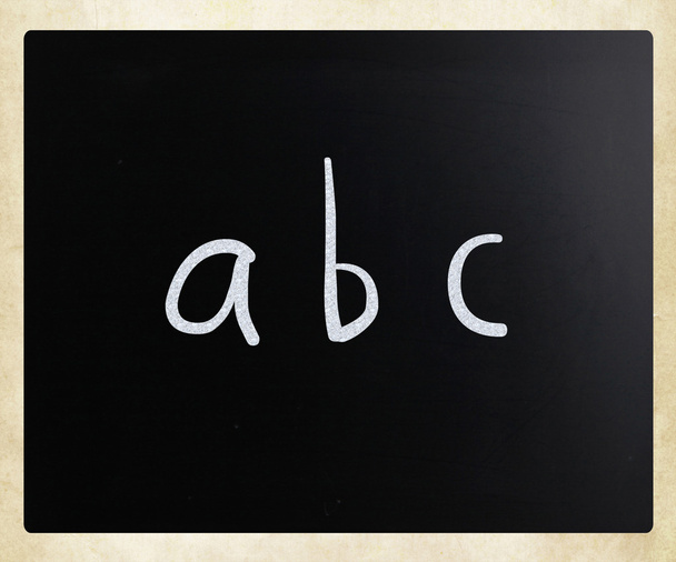"ABC » 黒板に白いチョークで手書き - 写真・画像