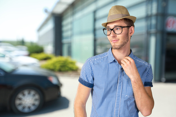 handsome man in glasses and hat - Fotografie, Obrázek