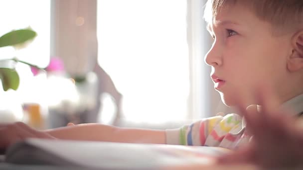 A child learns to read 4 - Footage, Video