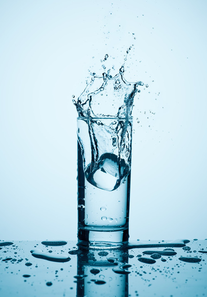 Splash water in a glass - Photo, image