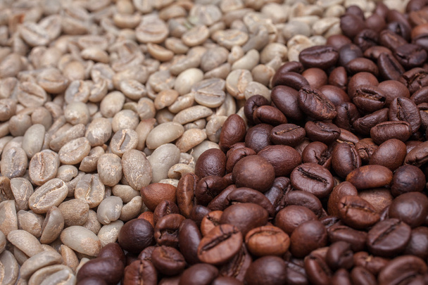 coffee beans green and roasted - Foto, Imagem
