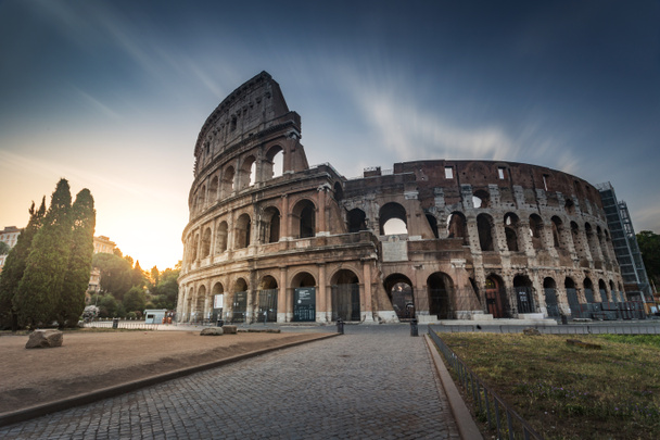 素晴らしいコロッセオ、ローマ、イタリア - 写真・画像