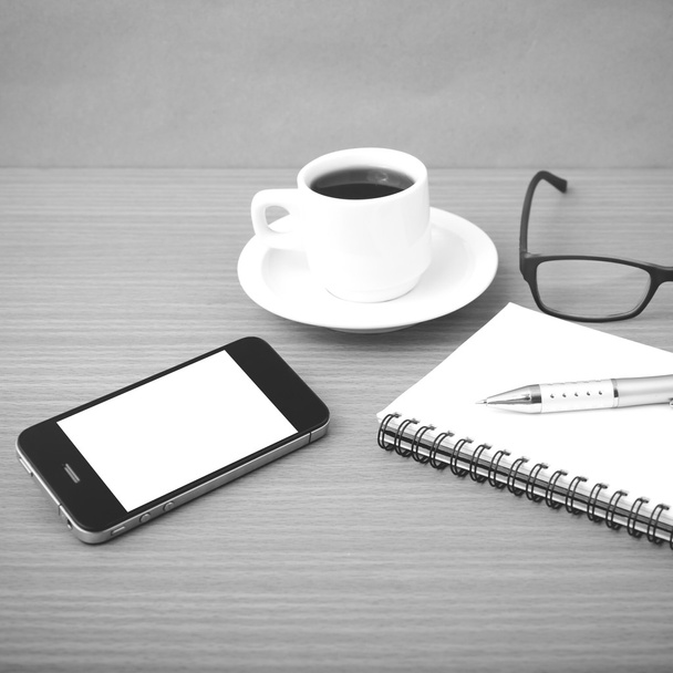 coffee,phone,notepad and eyeglasses - Foto, Imagen