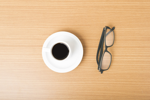 coffee cup and eyeglasses - Valokuva, kuva