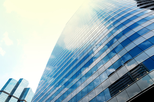 現代ビジネスのビジネス概念の高層ビルのガラスを構築  - 写真・画像