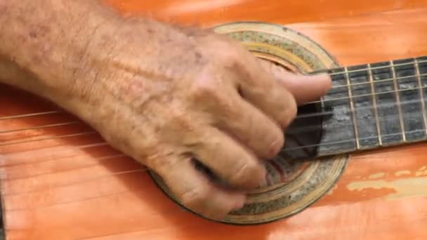 Hand Strumming Acoustic Guitar - Záběry, video