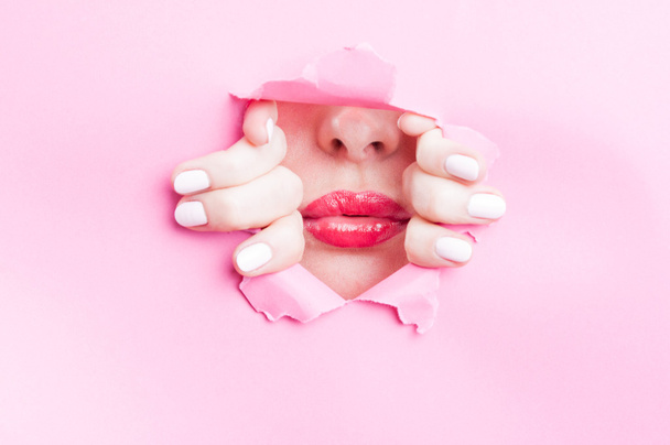 Ženská tvář sdílení polibek brnkat zkopírované desky - Fotografie, Obrázek