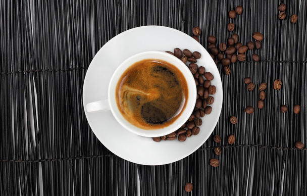 Caffè con chicchi di caffè - Foto, immagini