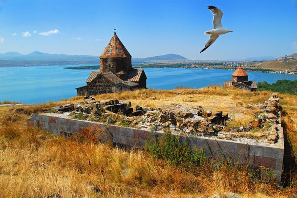 Klasztor Sevanavank w jezioro Sevan - Zdjęcie, obraz