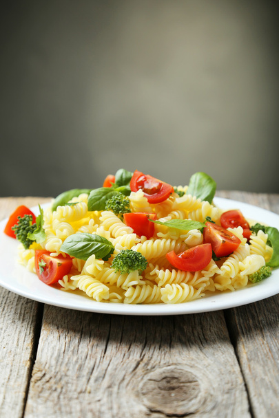 heerlijke pasta op de plaat - Foto, afbeelding