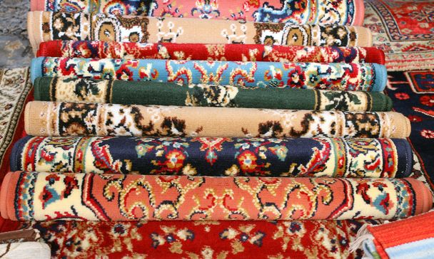πολλά πολύτιμα αρχαία χρωματιστό μαλλί κουβέρτες που γίνονται με το χέρι στην Ασία - Φωτογραφία, εικόνα