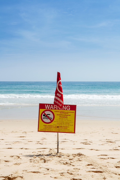 Uwaga znak pływanie zabronione - Zdjęcie, obraz