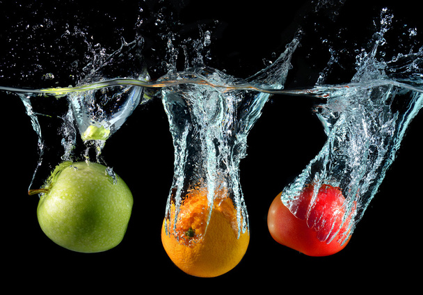 içinde meyve Koolhaus temiz su için - Fotoğraf, Görsel
