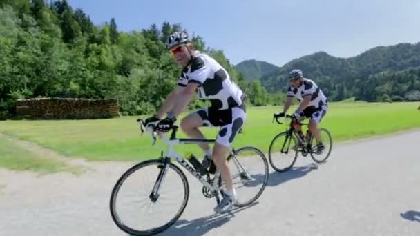 Cyclists ride in competitions in Slovenia - Filmagem, Vídeo